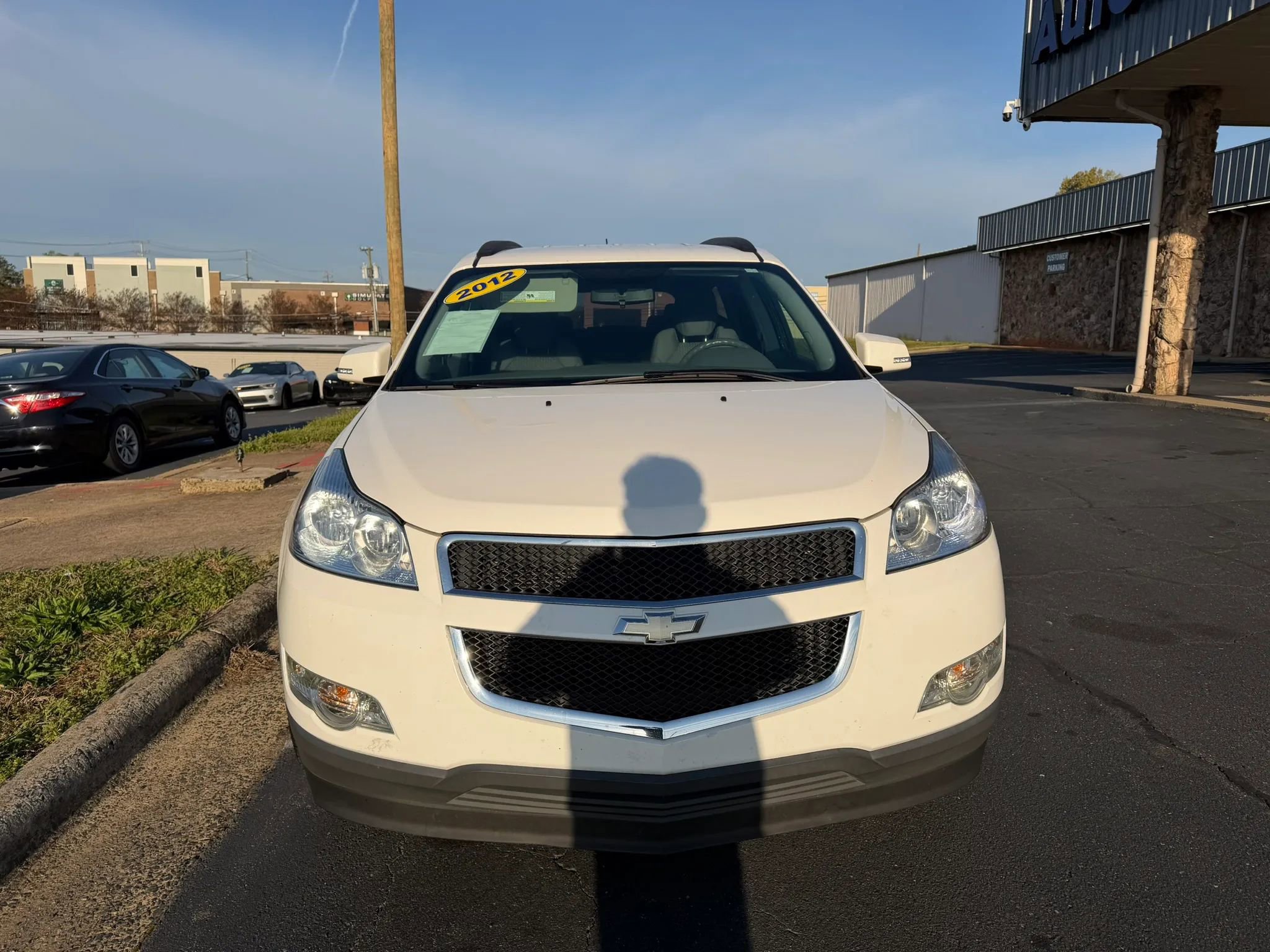 Used 2012 Chevrolet Traverse LT image 2