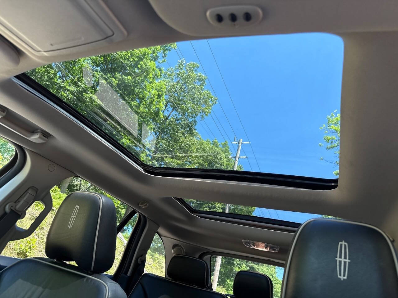 Used 2009 Lincoln MKX AWD image 26