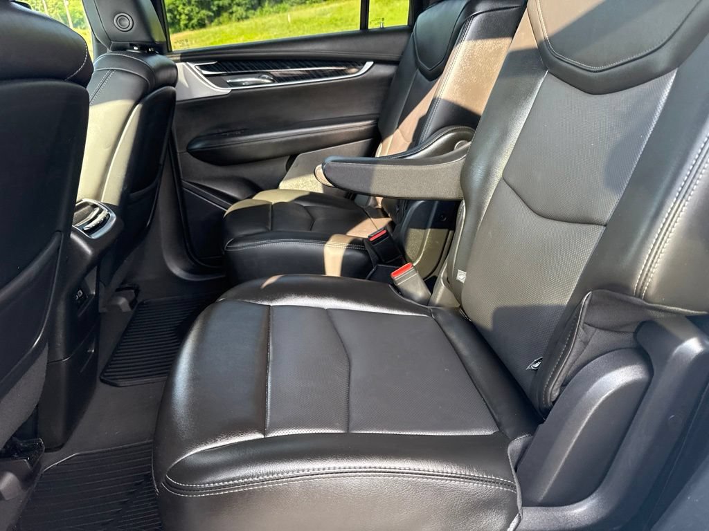 Used 2023 Cadillac XT6 Premium Luxury w/ Technology Package AWD/4WD image 36