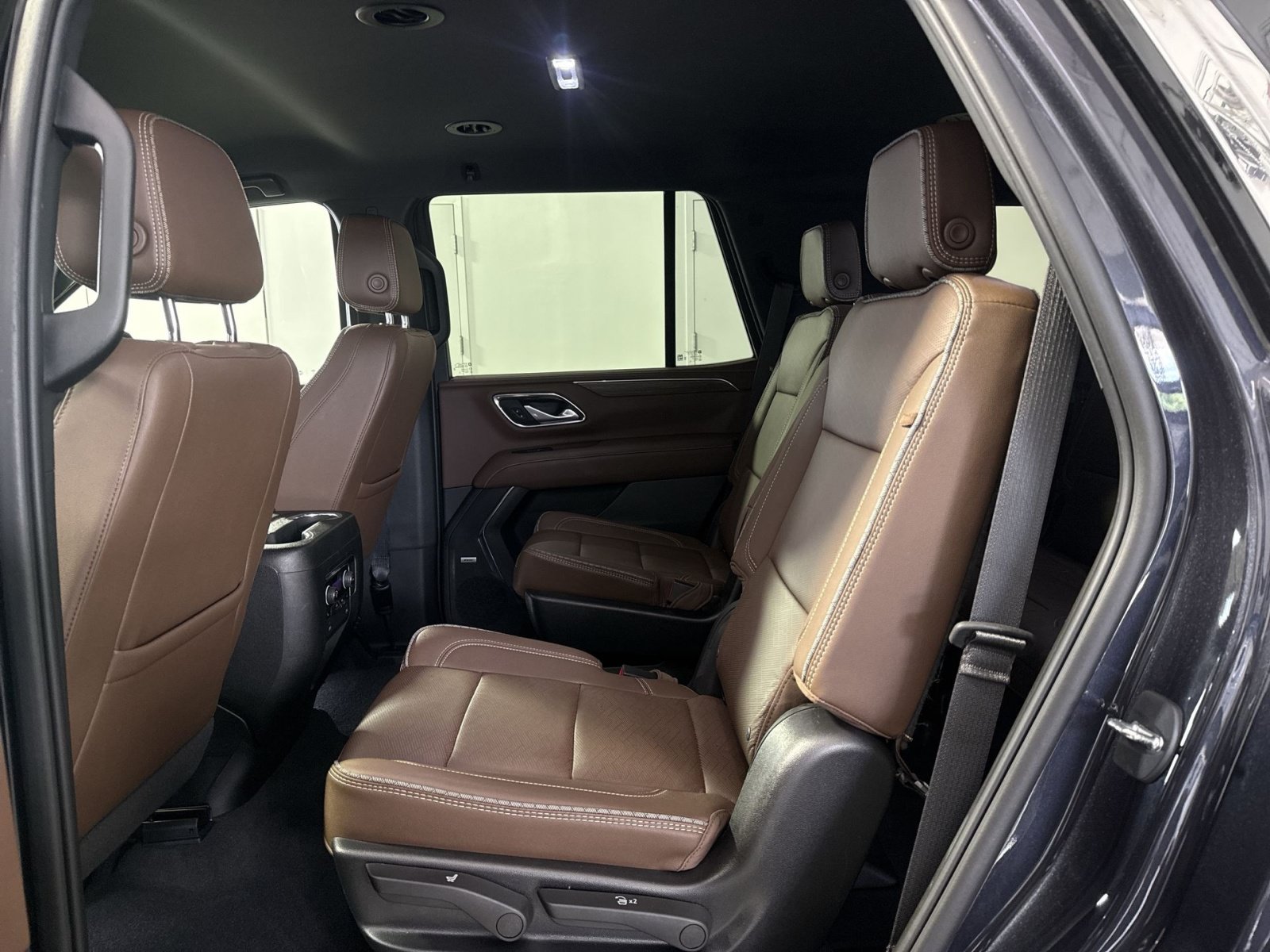 Used 2022 Chevrolet Tahoe High Country AWD/4WD image 25