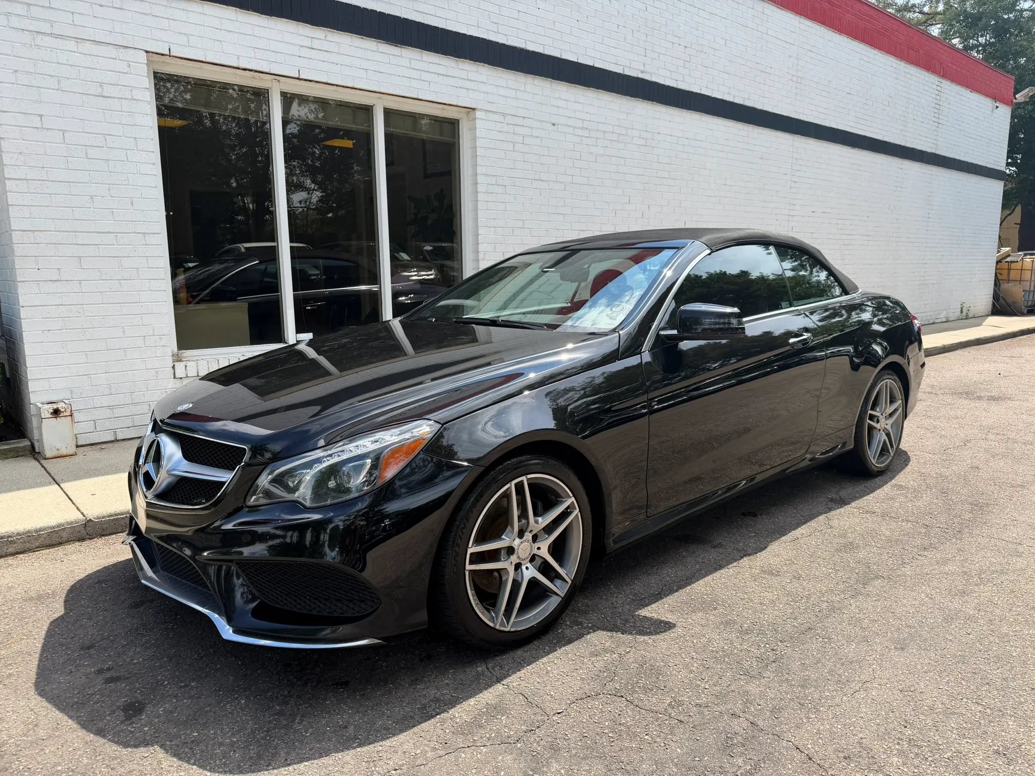 Used 2016 Mercedes-Benz E 400 Cabriolet image 2