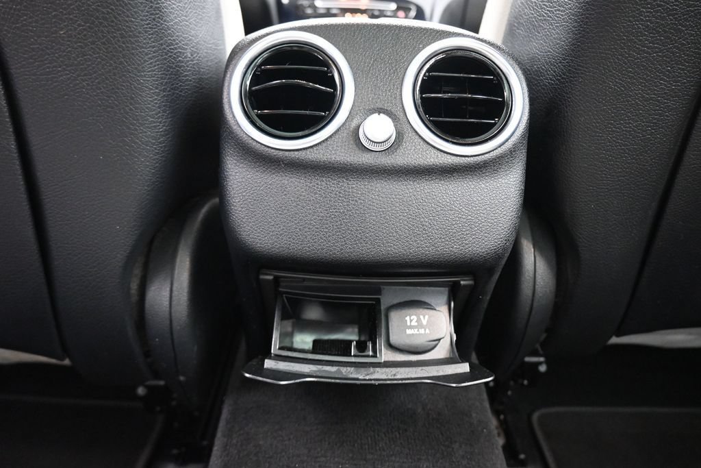 Used 2016 Mercedes-Benz C 300 4MATIC Sedan image 33