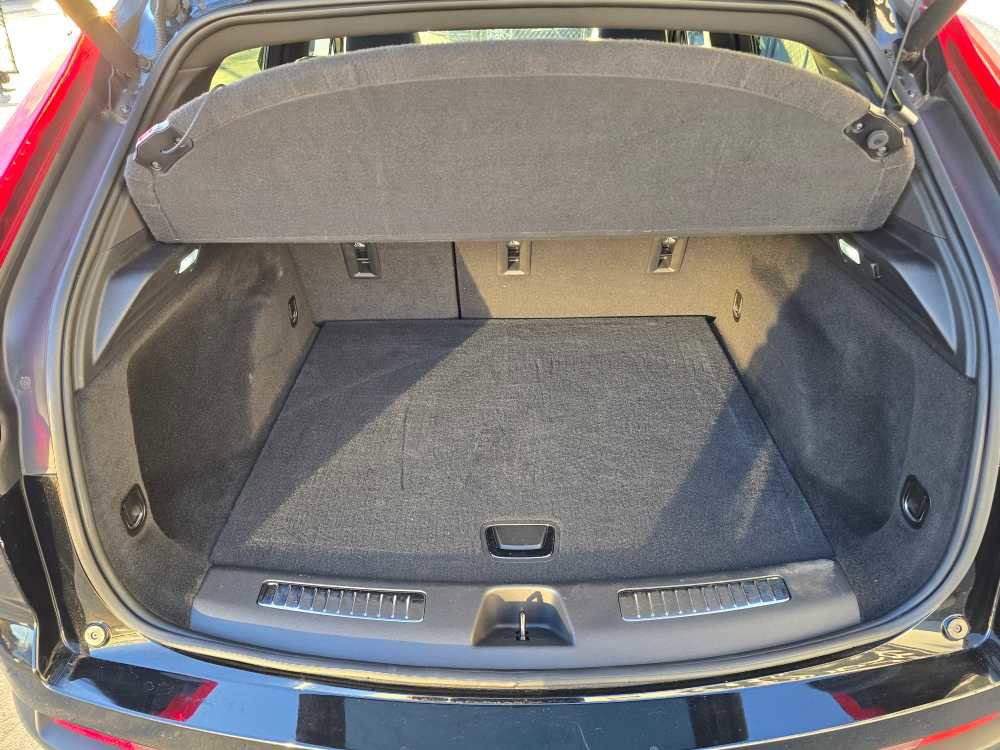 Used 2023 Cadillac XT4 Premium Luxury w/ Technology Package image 33