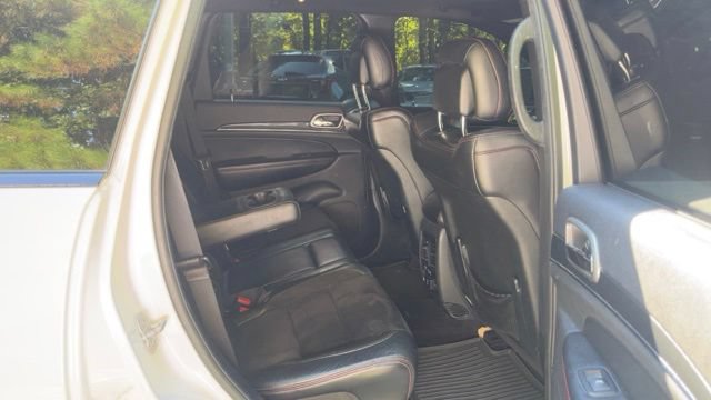 Used 2017 Jeep Grand Cherokee Trailhawk AWD/4WD image 13
