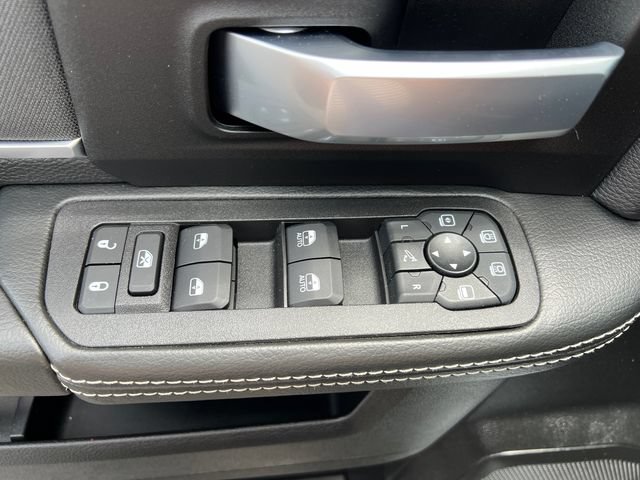 New 2025 RAM 2500 Big Horn AWD/4WD image 11