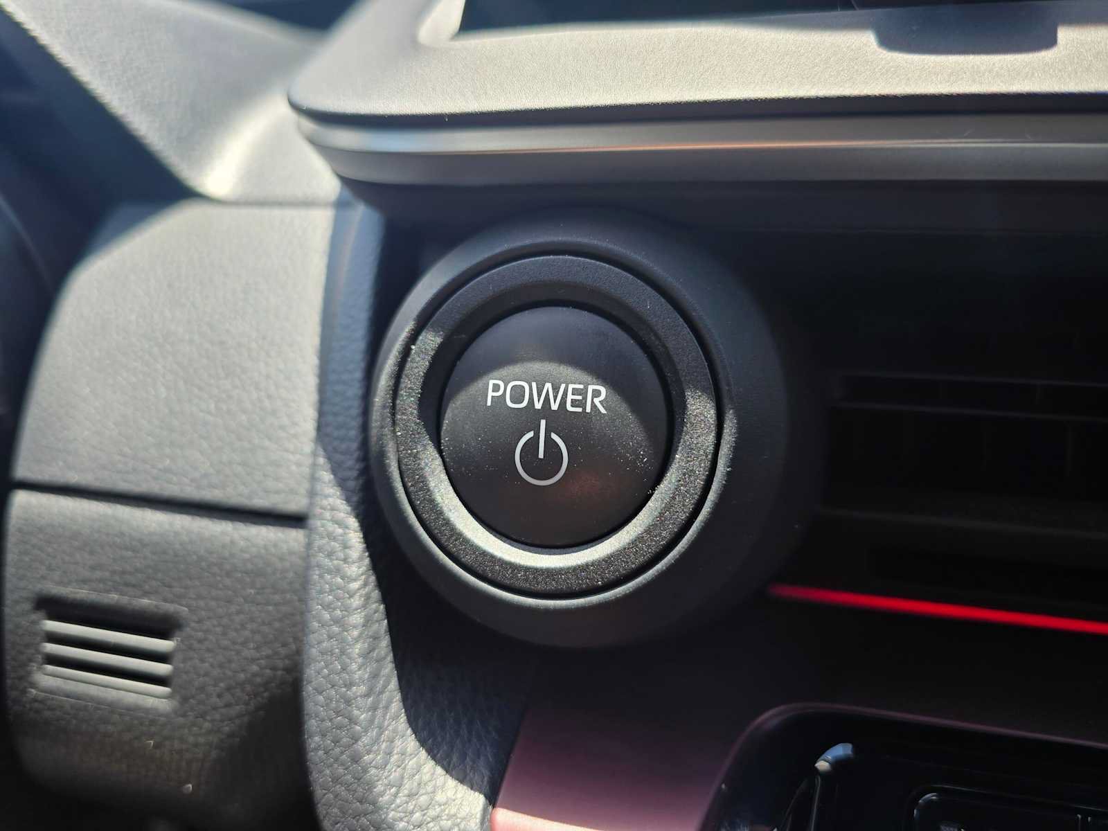 Used 2026 Toyota Prius Plug-In Hybrid FWD image 29