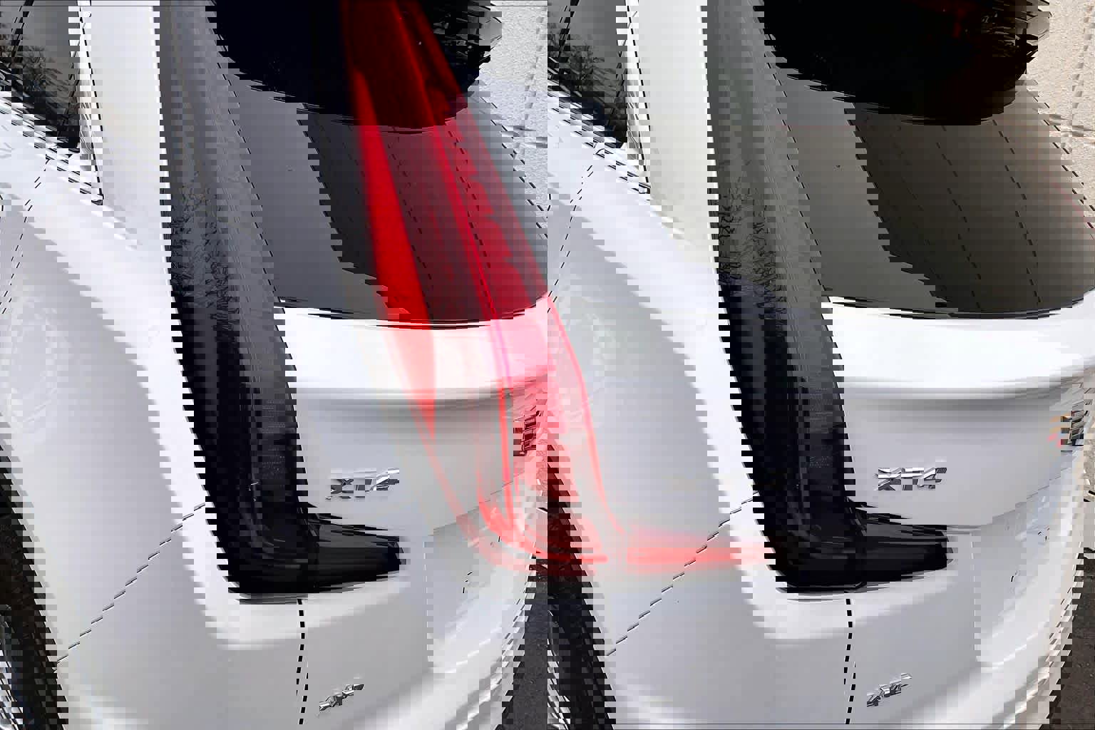 Used 2024 Cadillac XT4 Premium Luxury w/ Technology Package image 28