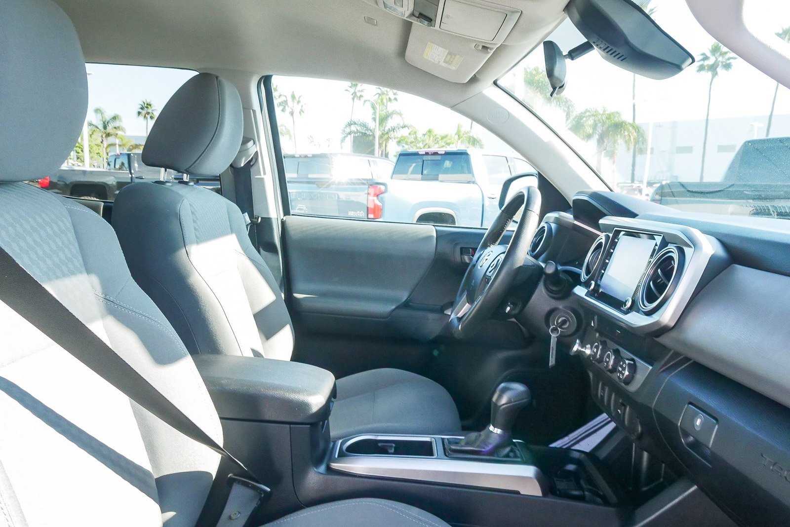 Used 2020 Toyota Tacoma SR5 image 16