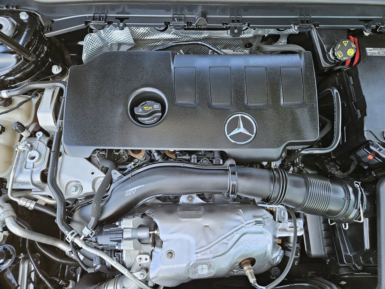 Used 2023 Mercedes-Benz CLA 250 image 33