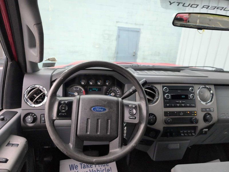 Used 2015 Ford F250 XLT w/ FX4 Off-Road Package AWD/4WD image 19