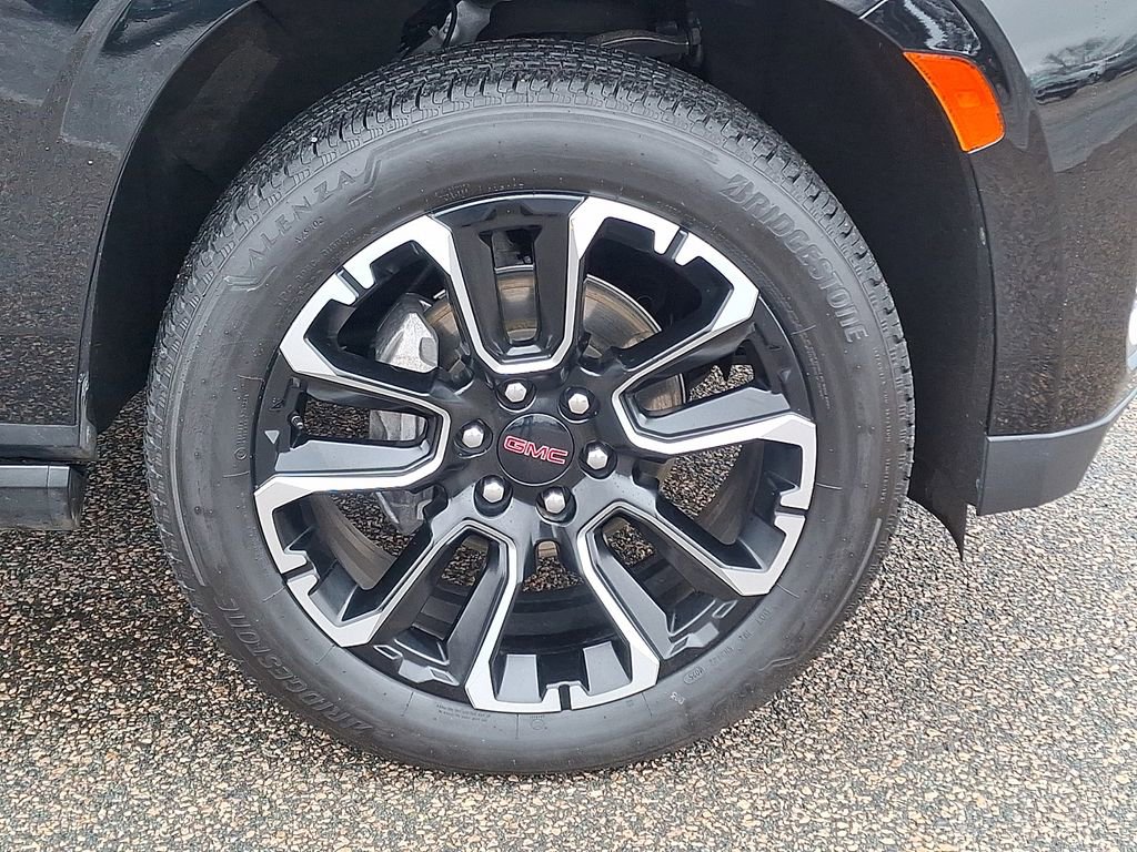 Used 2023 GMC Yukon Denali image 11