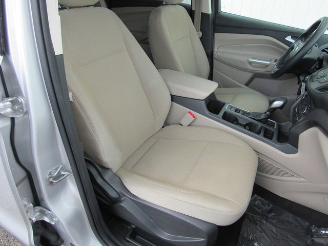 Used 2018 Ford Escape SE w/ Ford Safe & Smart Package FWD image 13