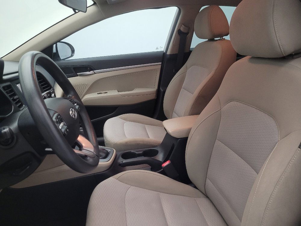Used 2019 Hyundai Elantra SE image 17