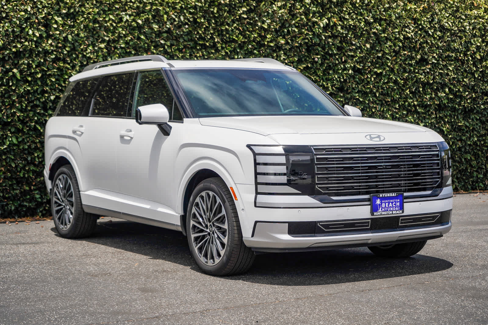 New 2026 Hyundai Palisade Calligraphy FWD image 3