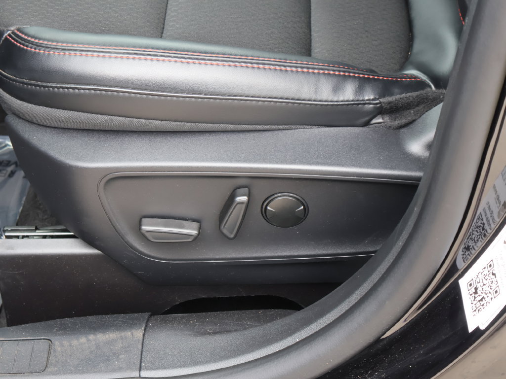 Used 2025 Ford Escape ST-Line AWD/4WD image 22