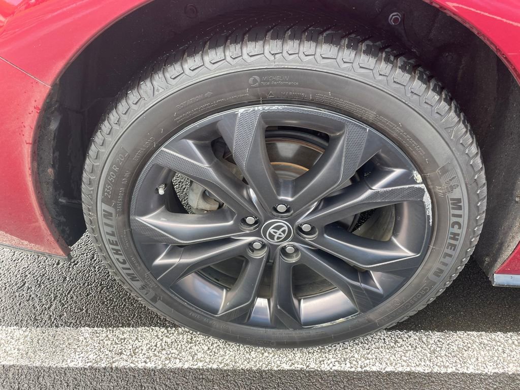 Used 2022 Toyota Sienna XSE image 5