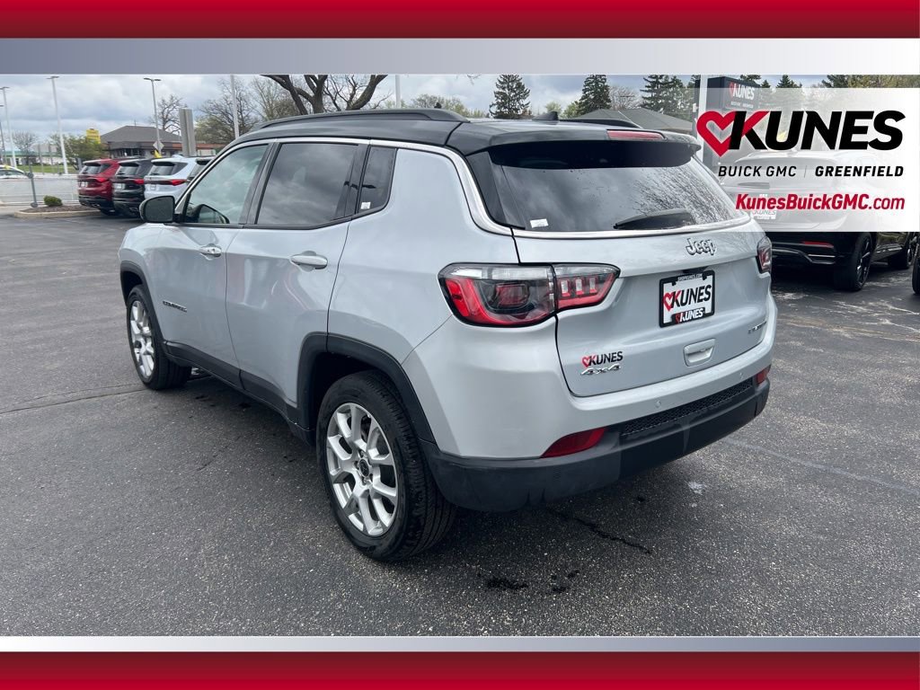 Used 2025 Jeep Compass Limited AWD/4WD image 9