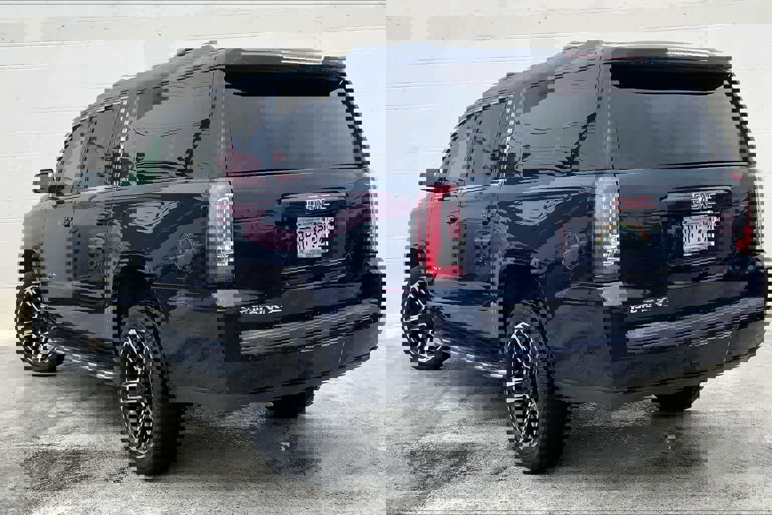 Used 2018 GMC Yukon XL SLT w/ Open Road Package image 5