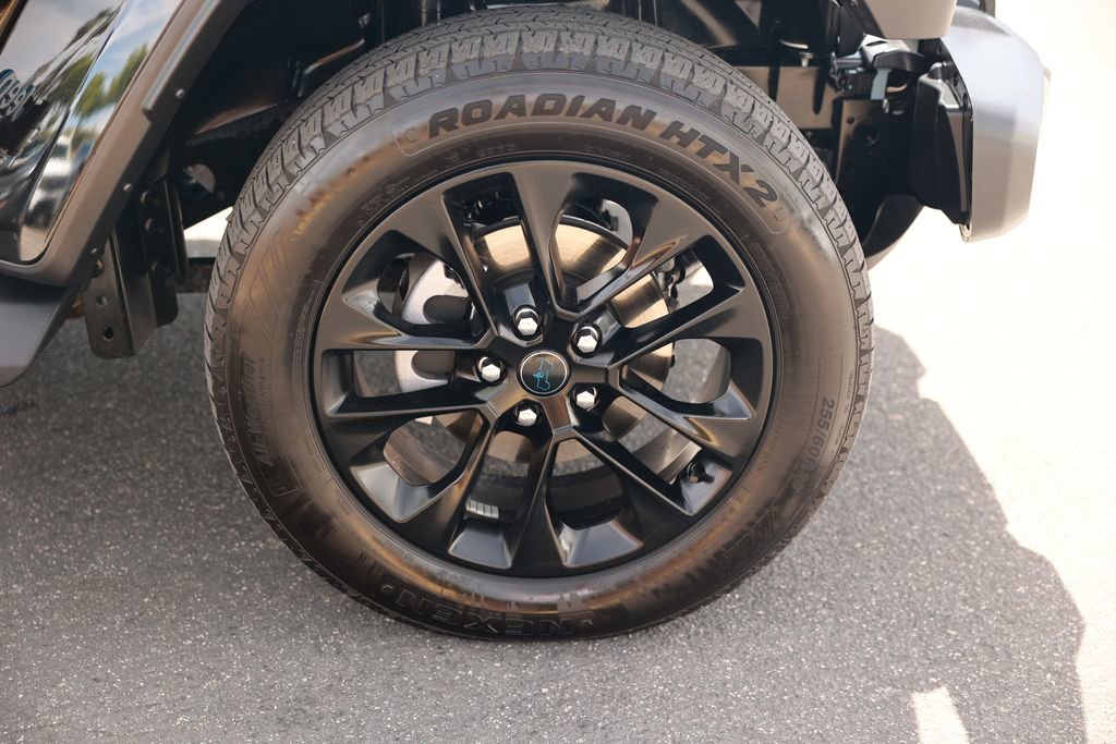 Used 2025 Jeep Wrangler Unlimited Sahara image 8