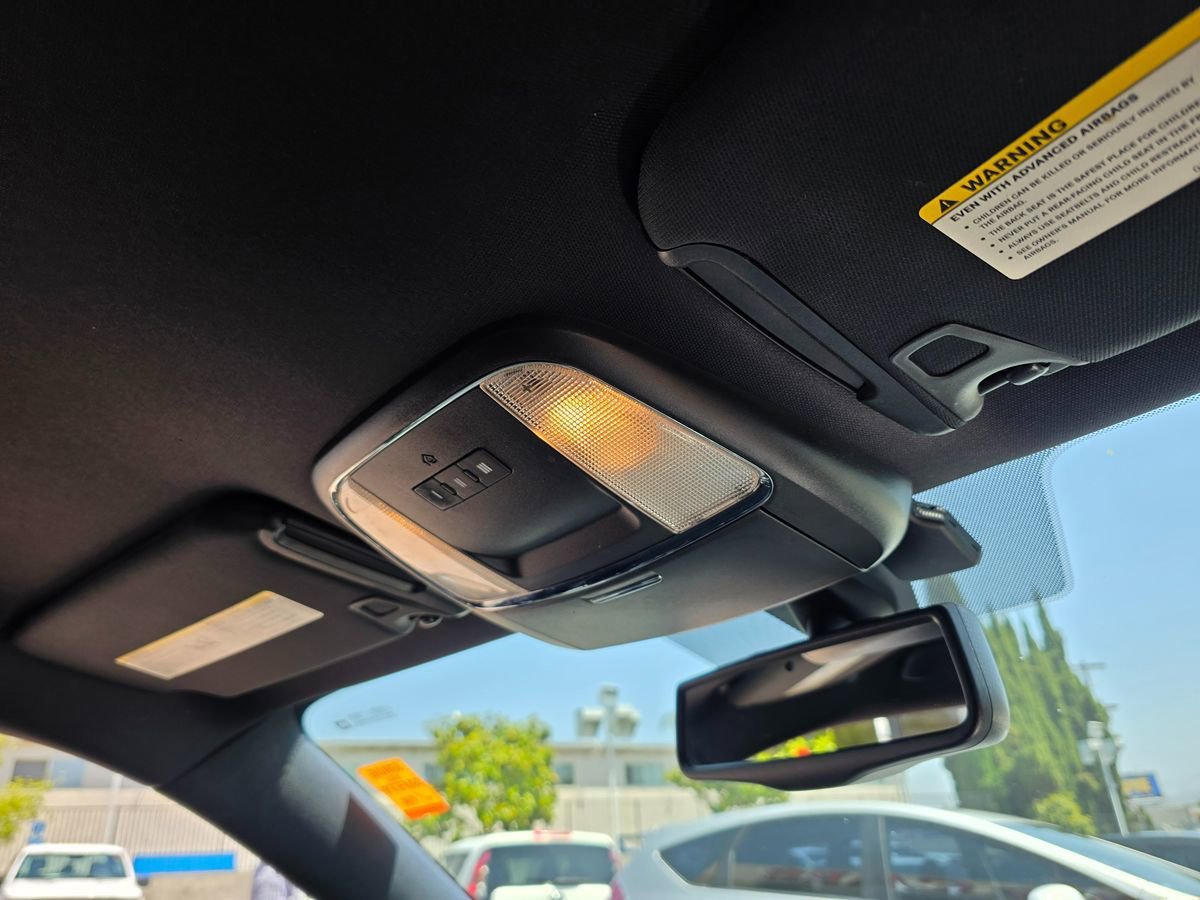 Used 2013 Dodge Charger SXT RWD image 17