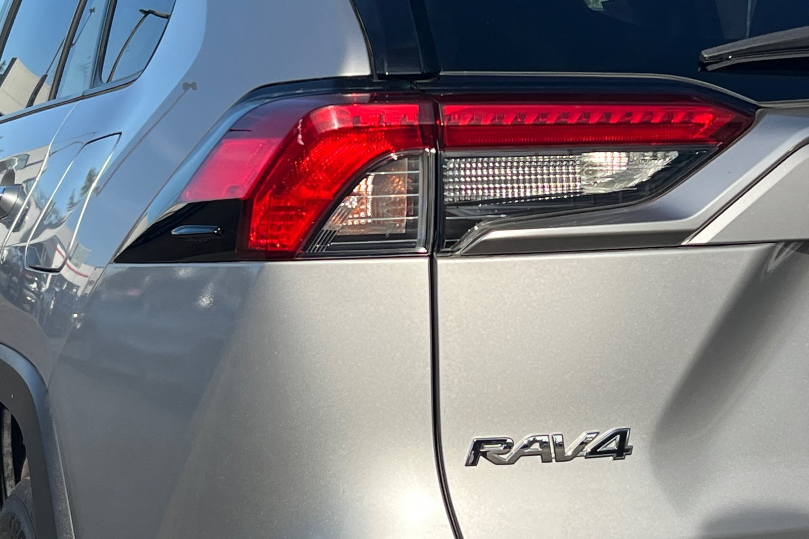 Certified 2019 Toyota RAV4 Limited w/ Carpet Mat Package AWD/4WD image 28