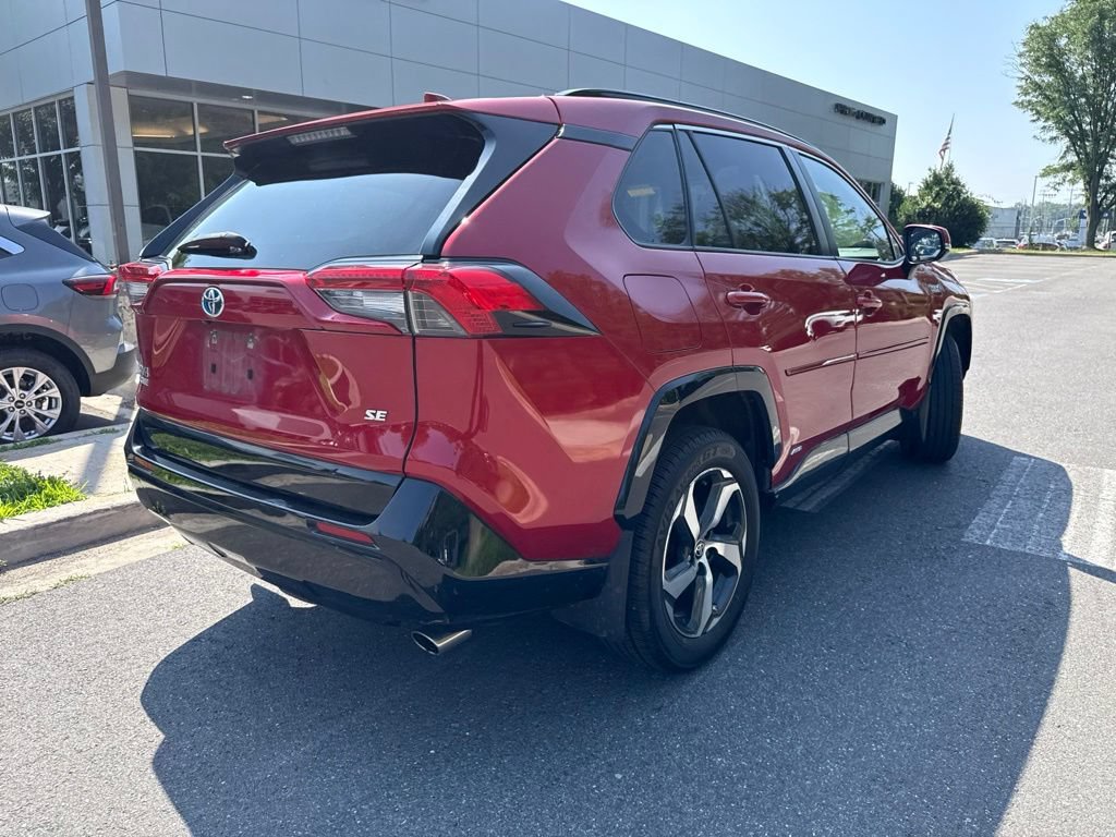 Used 2021 Toyota RAV4 SE w/ Weather & Moonroof Package AWD/4WD image 7