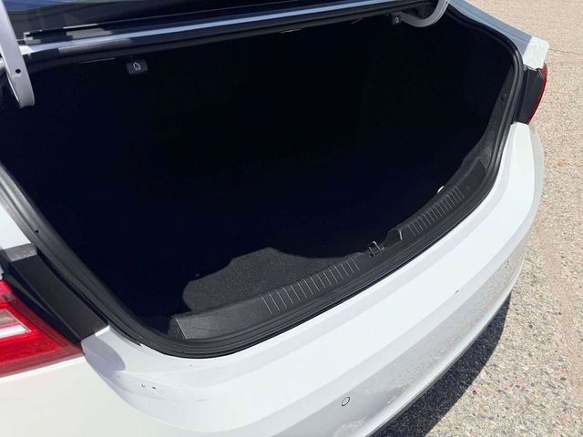 Used 2023 Chevrolet Malibu LT w/ Driver Confidence Package FWD image 9