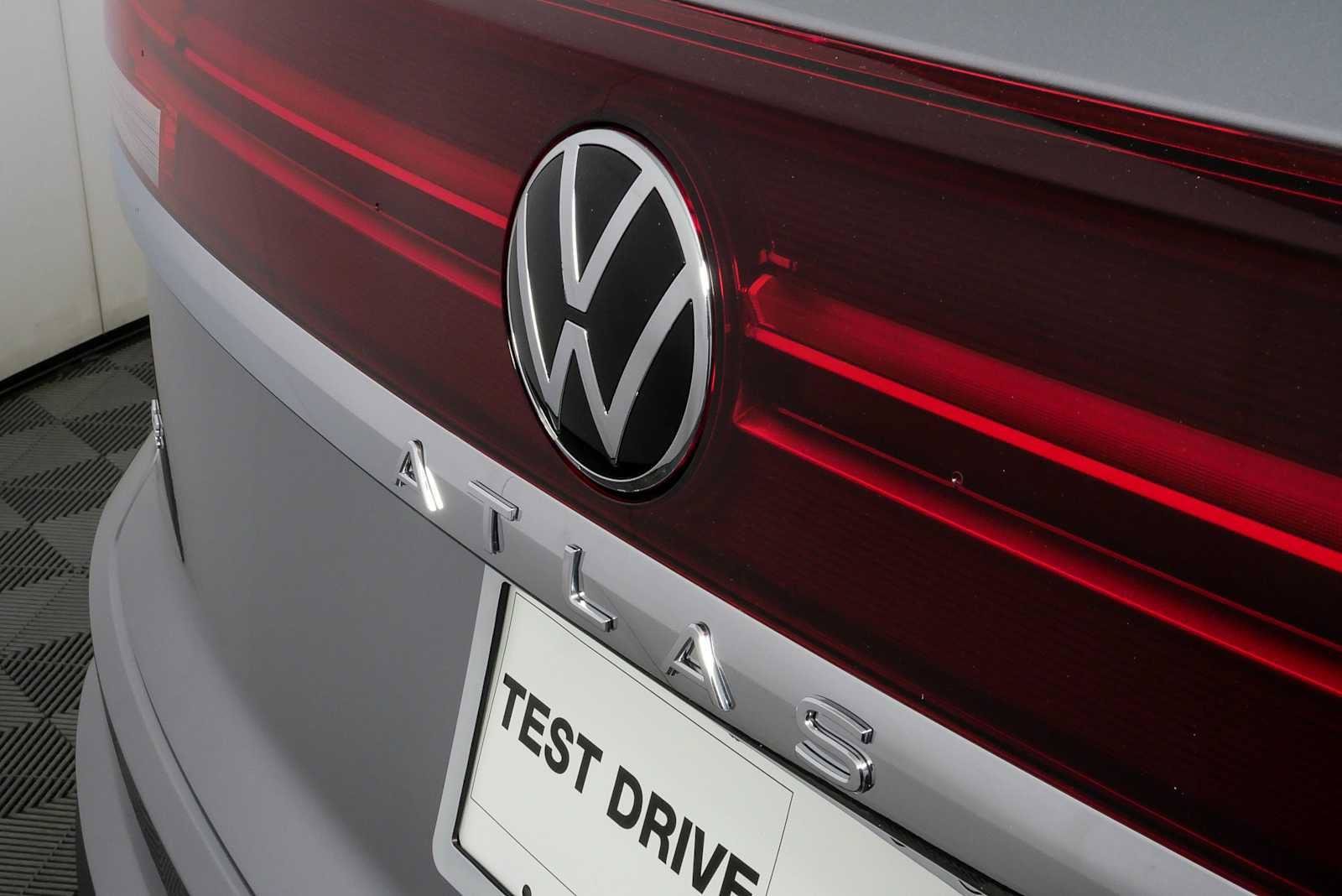 New 2026 Volkswagen Atlas Cross Sport SE FWD image 35