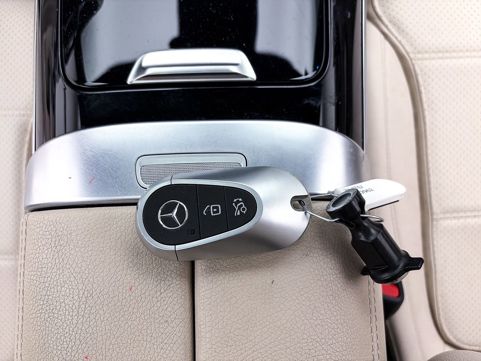 Used 2023 Mercedes-Benz GLC 300 image 26