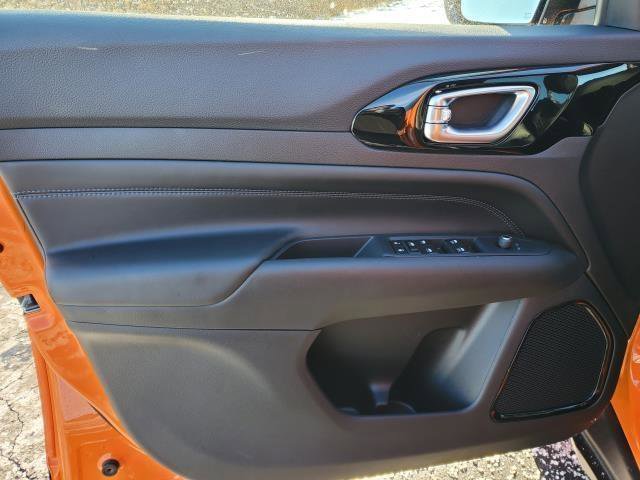 Used 2026 Jeep Compass Latitude image 16