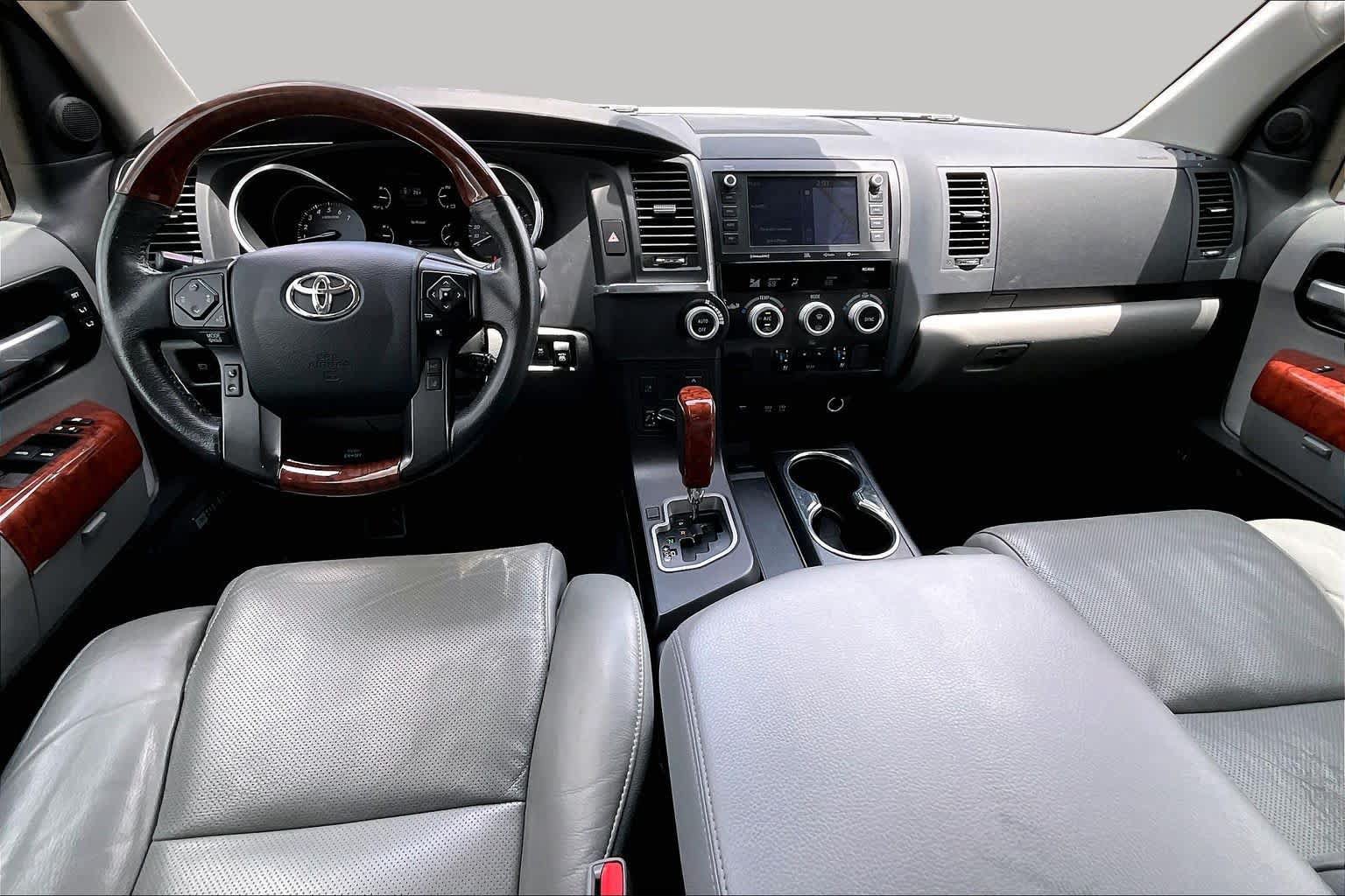 Used 2020 Toyota Sequoia Platinum RWD image 16