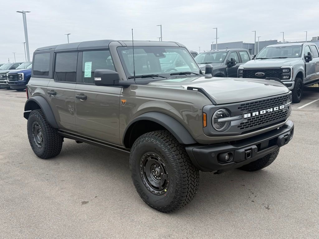 New 2025 Ford Bronco Badlands image 2
