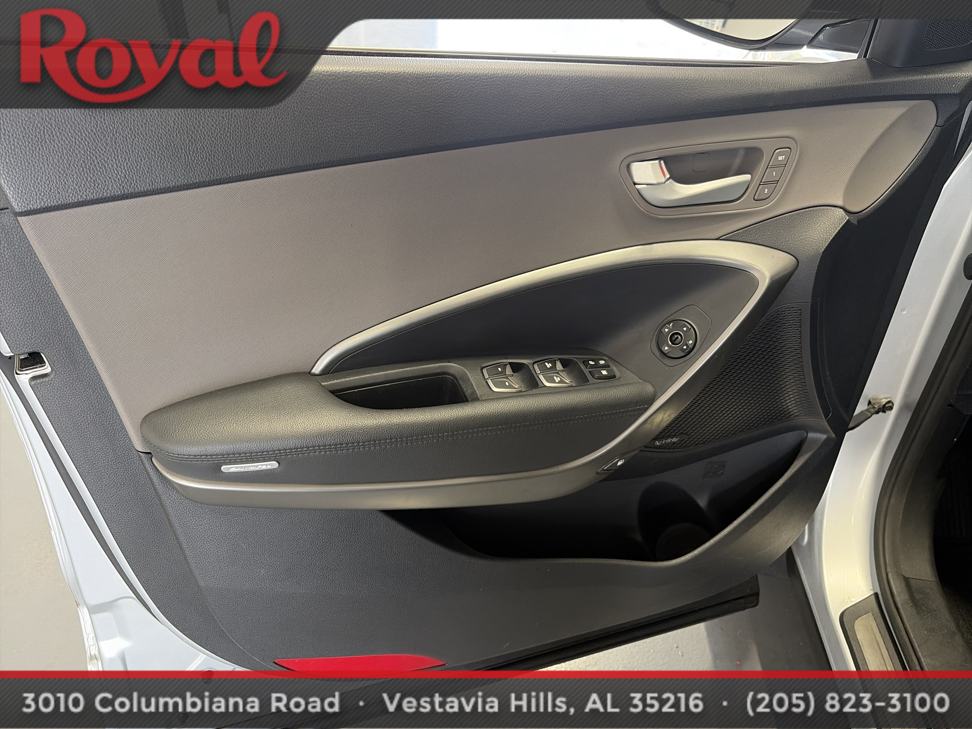 Used 2017 Hyundai Santa Fe Limited FWD image 25