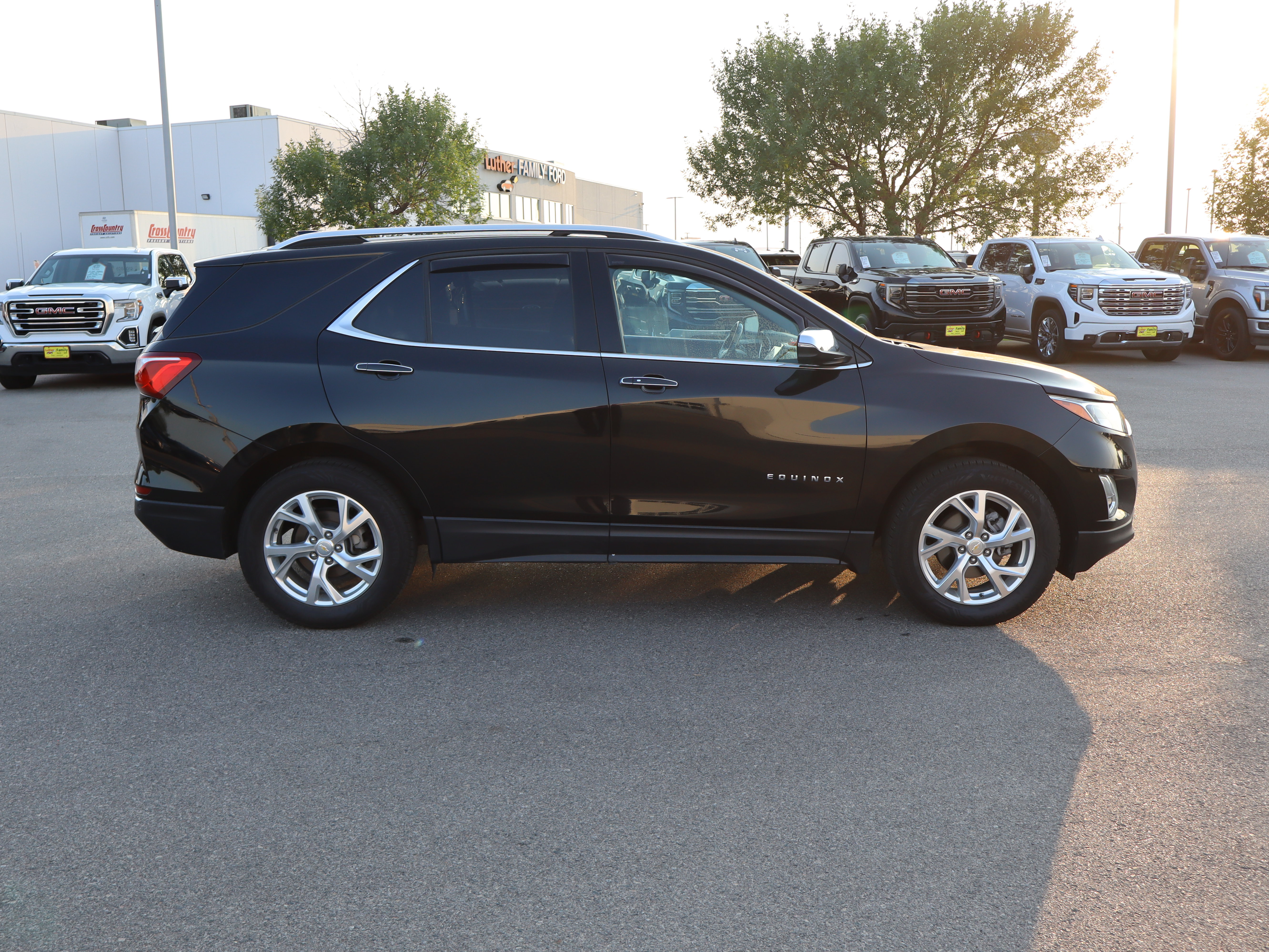 Used 2020 Chevrolet Equinox Premier AWD/4WD image 8
