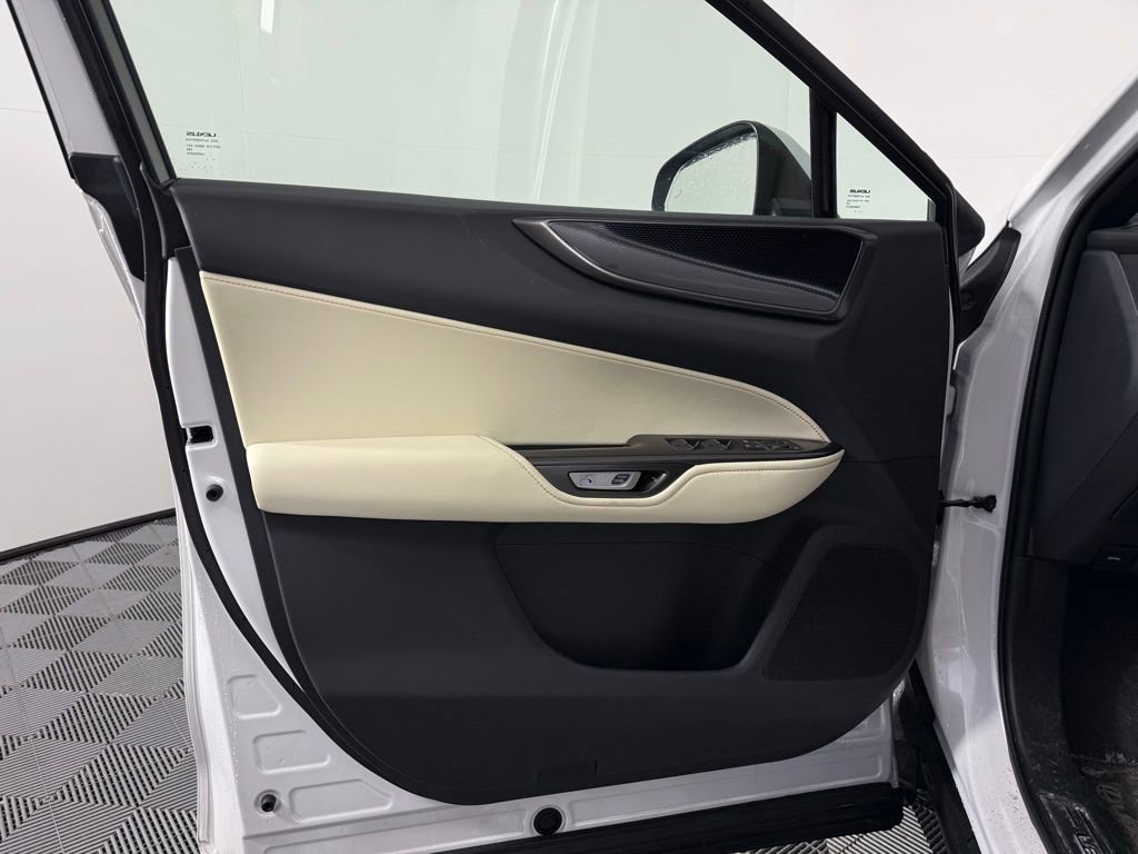 Used 2024 Lexus NX 350 AWD image 13