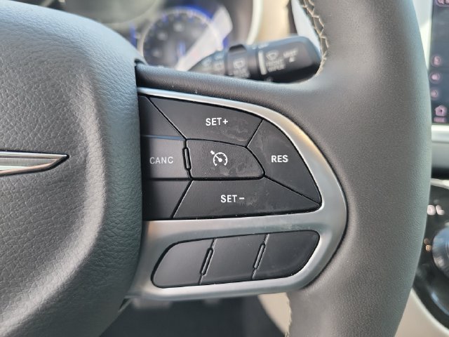 Used 2024 Chrysler Voyager LX FWD image 33
