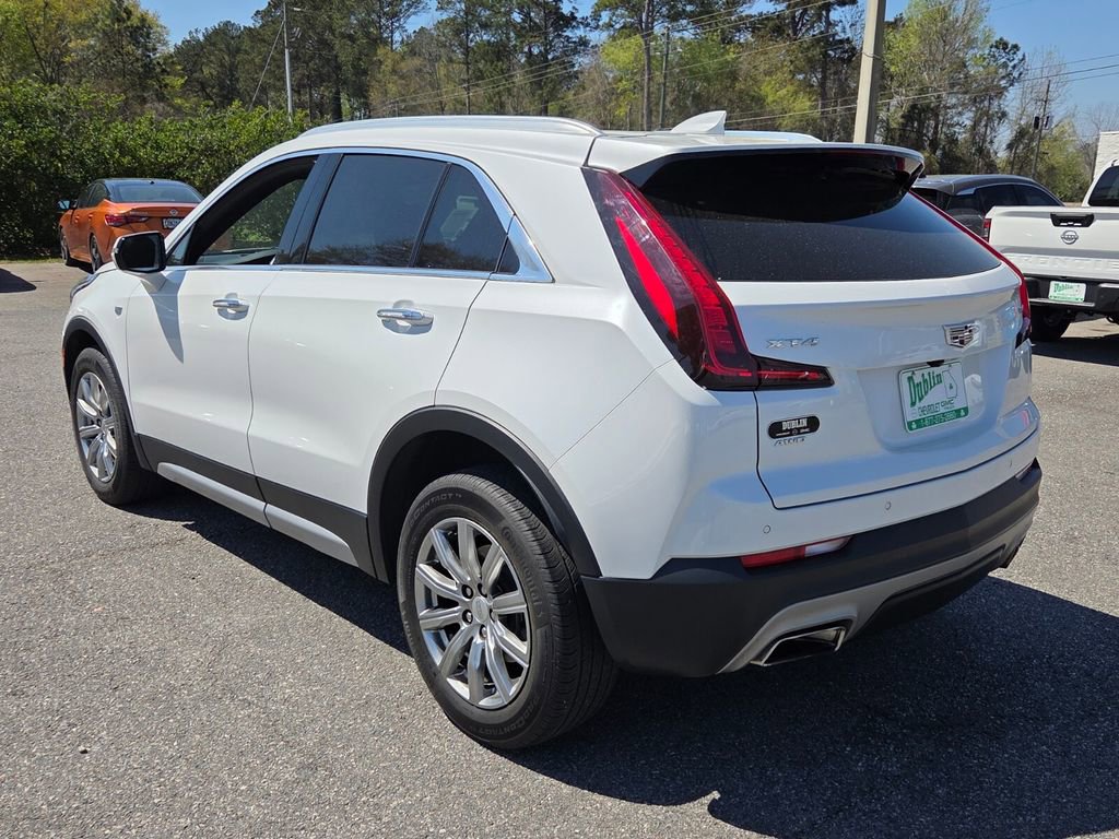 Used 2023 Cadillac XT4 Premium Luxury w/ Cold Weather Package image 3