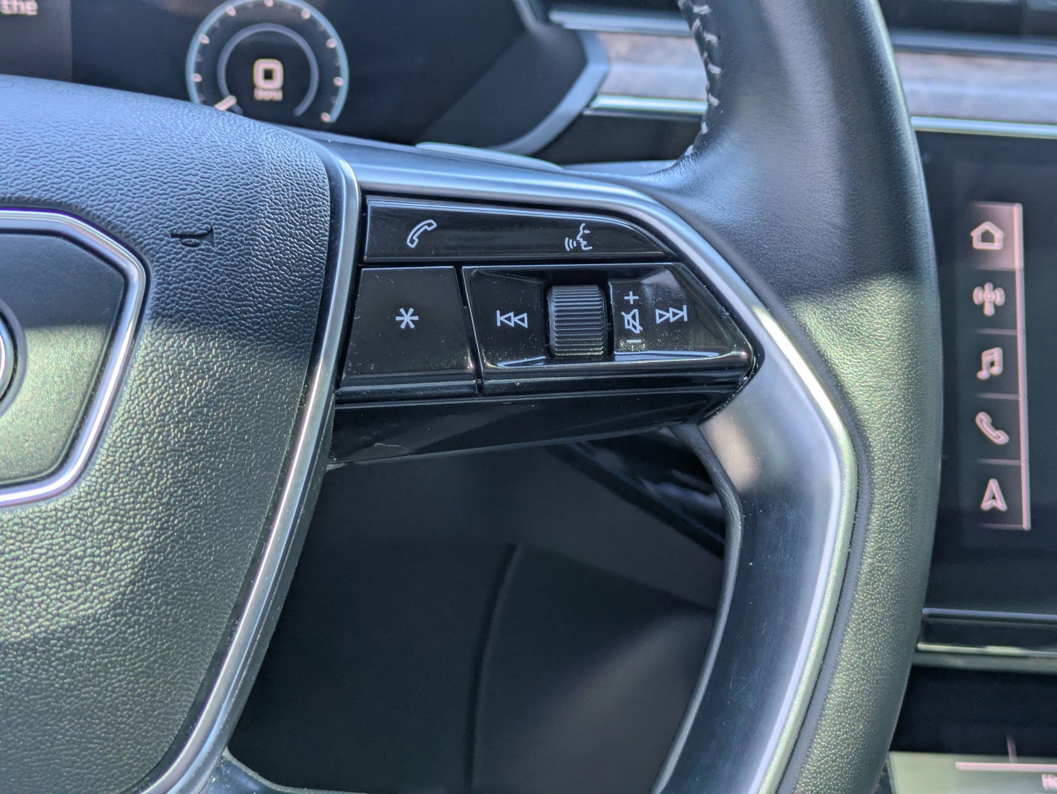 Used 2019 Audi e-tron Prestige AWD/4WD image 19