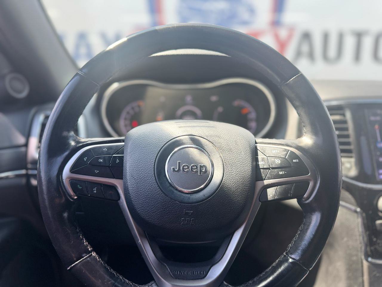Used 2020 Jeep Grand Cherokee Limited AWD/4WD image 39
