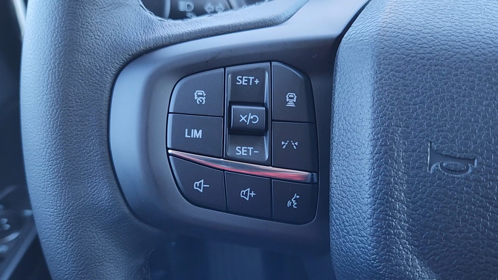 New 2025 Ford Ranger Lariat w/ FX4 Off-Road Package image 11