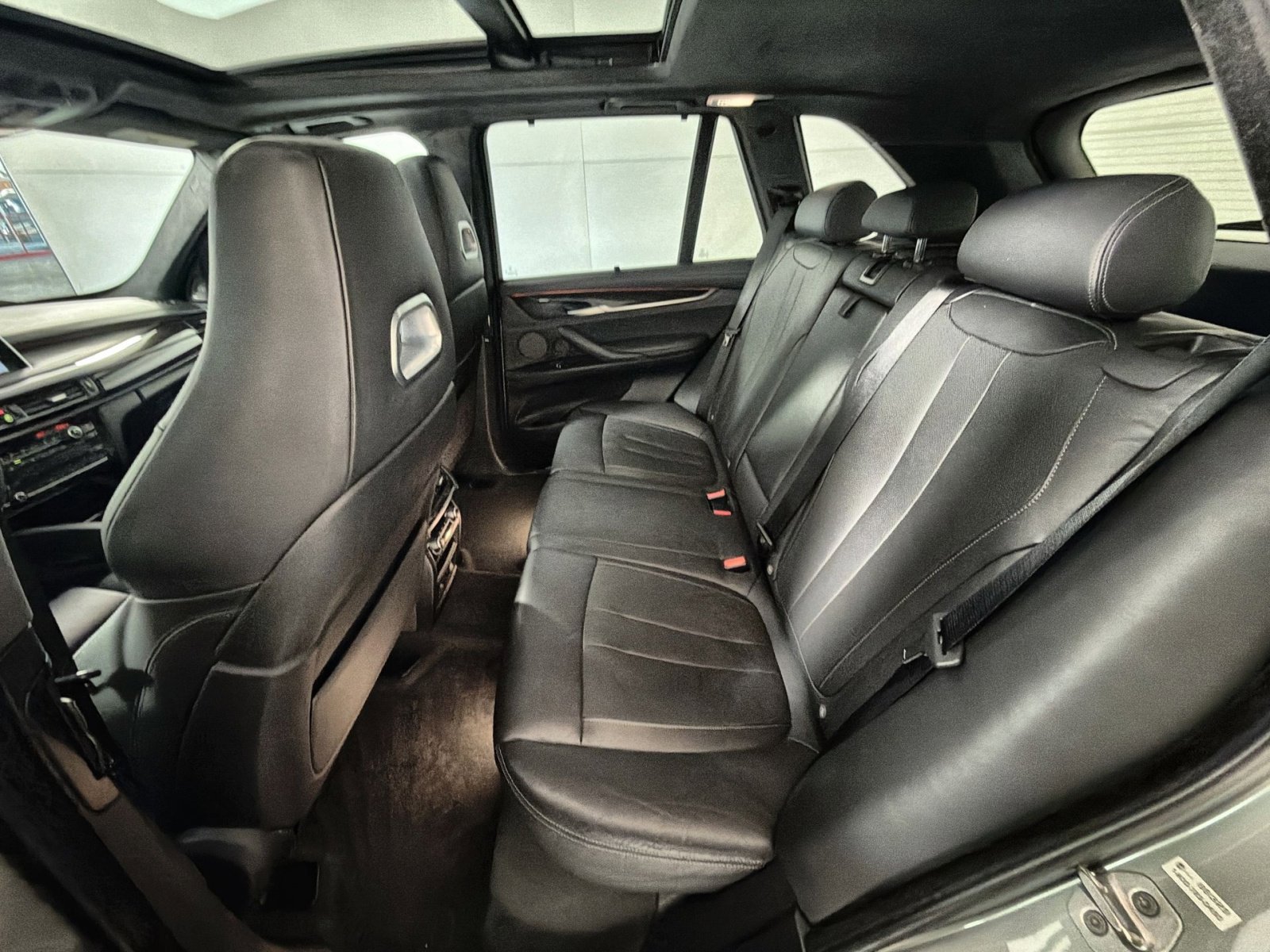 Used 2018 BMW X5 M Base image 25