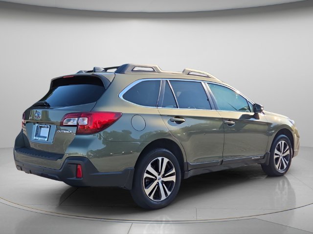 Used 2018 Subaru Outback 2.5i Limited AWD/4WD image 7