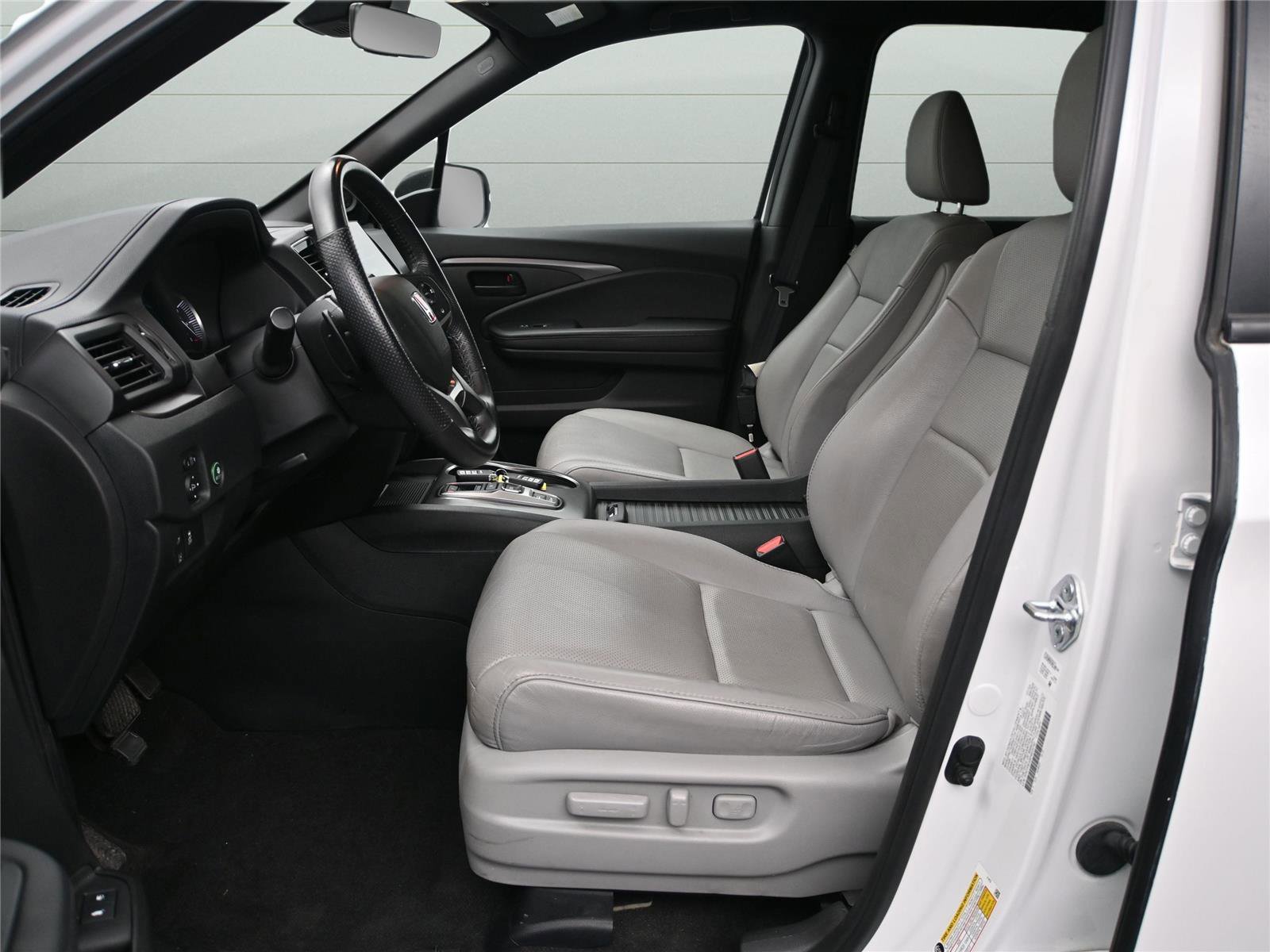Used 2023 Honda Passport EX-L image 8