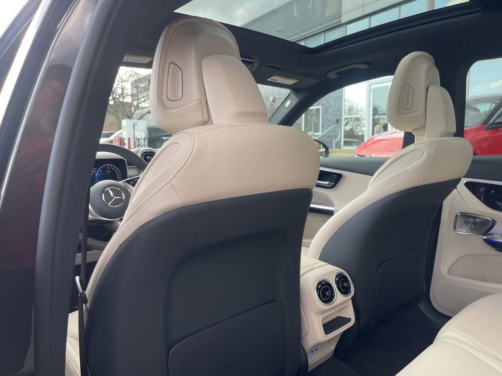 Used 2025 Mercedes-Benz GLC 350e 4MATIC image 20