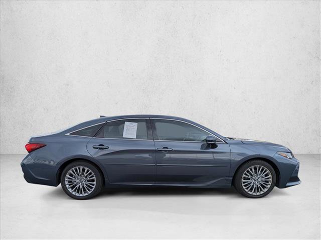 Used 2019 Toyota Avalon Limited w/ Advanced Safety Package video 4