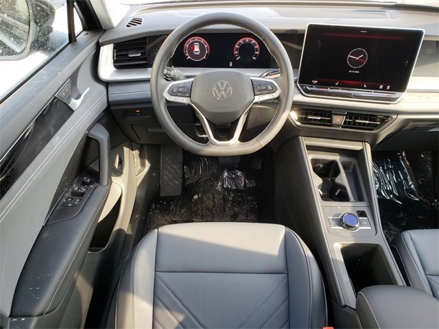 New 2026 Volkswagen Tiguan SE image 9