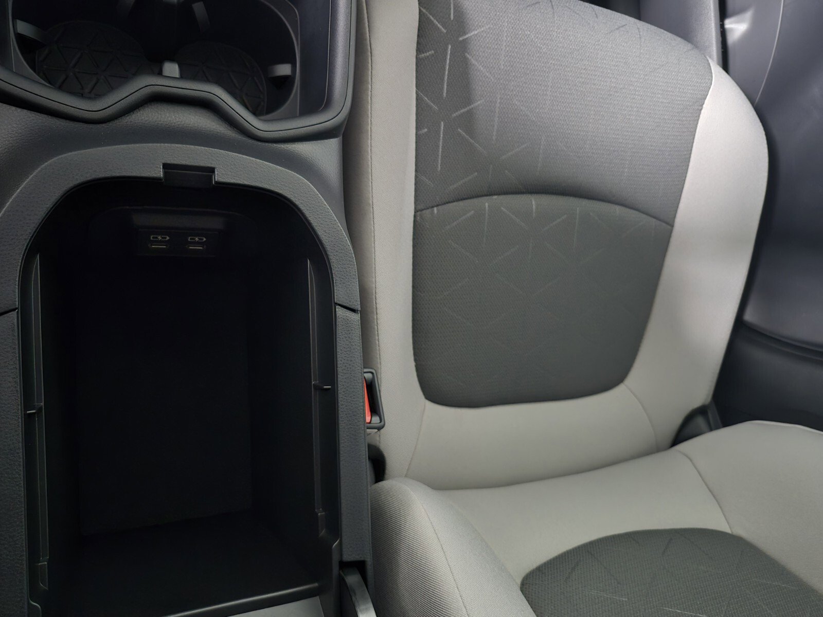 New 2025 Toyota RAV4 XLE image 33