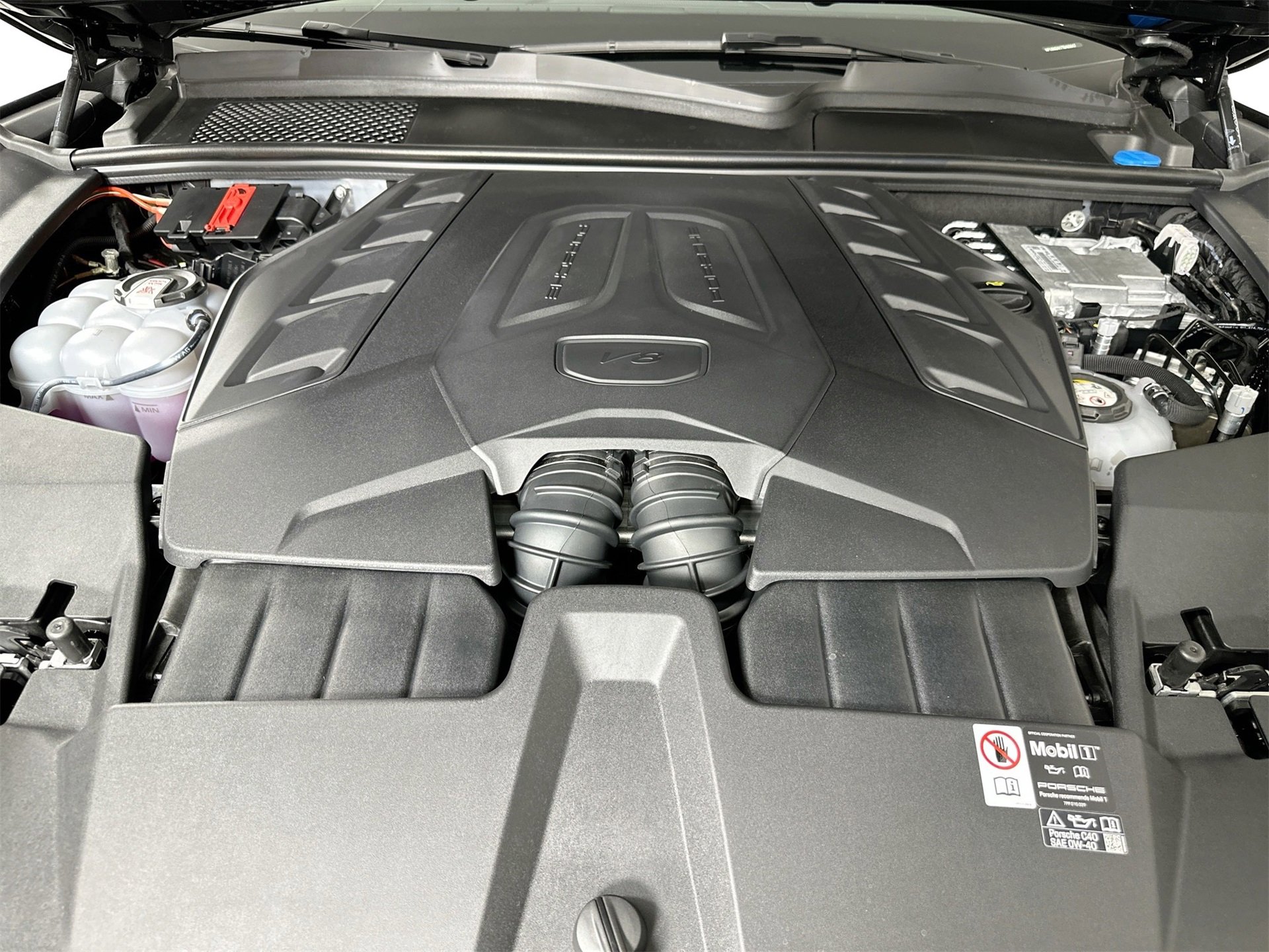 New 2026 Porsche Cayenne Turbo image 40