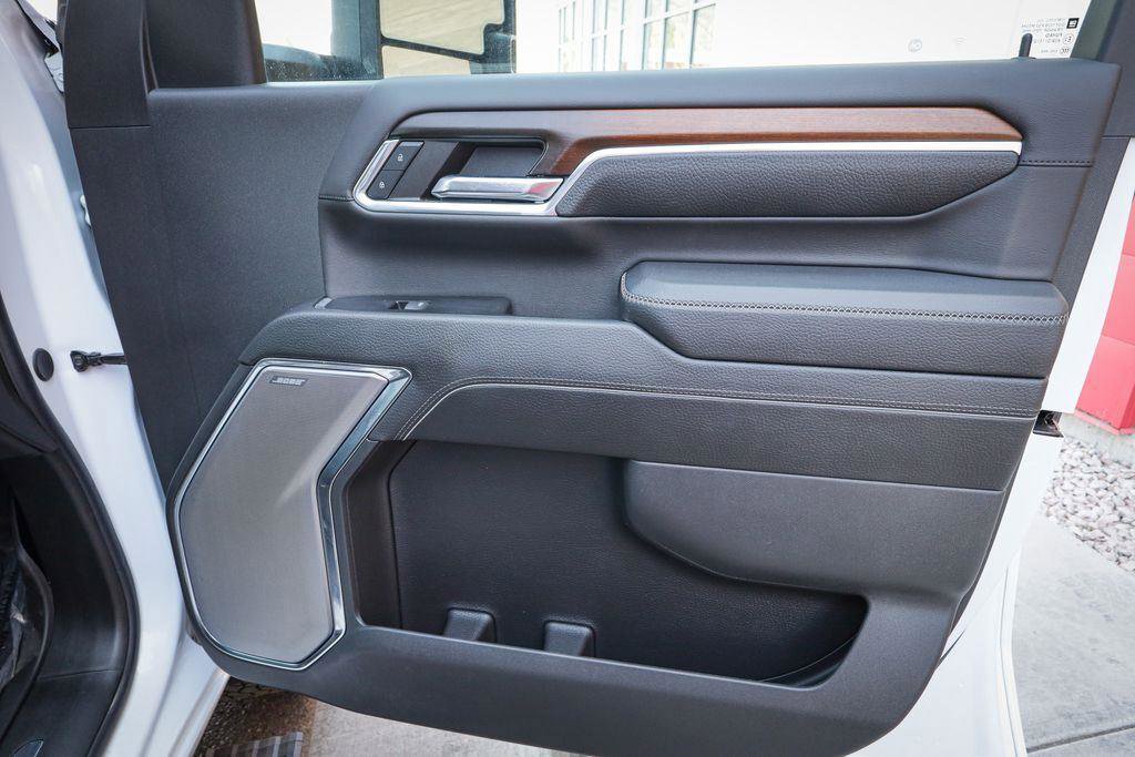 Used 2024 GMC Sierra 3500 Denali w/ Denali Reserve Package image 27
