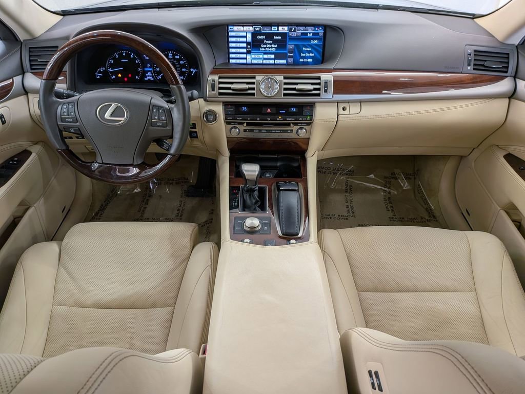 Used 2014 Lexus LS 460 AWD w/ Comfort Package image 28